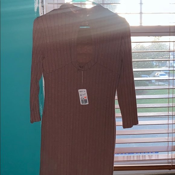 Dress - Picture 2 of 6